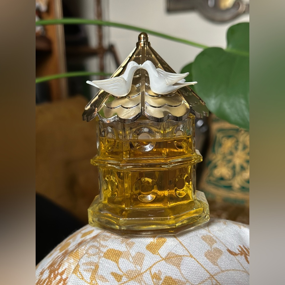 Vintage Avon Dovecote Charisma Cologne – 1970s birdhouse with doves nearly full